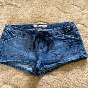 Wet seal size 7 Jean booty shorts Juniors